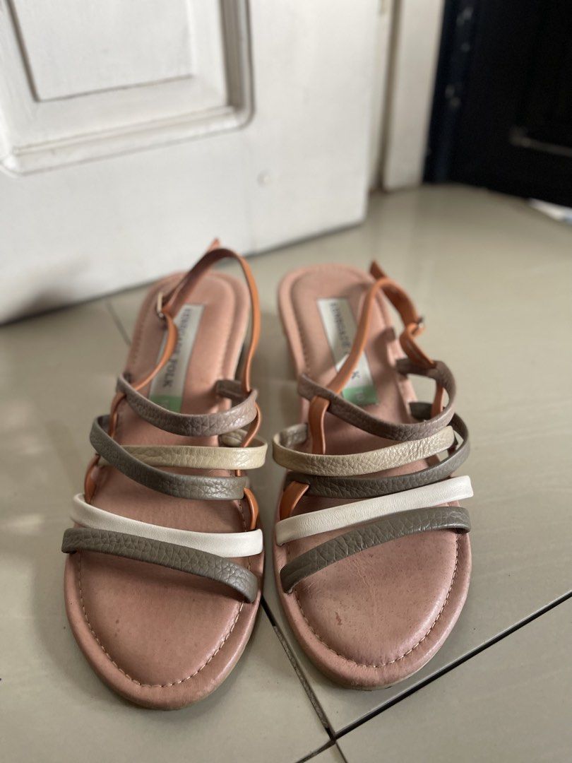 Renegade Folk Heels (Category: Flats & Sandals) located in Santa Rosa. Submitted by jaleendlal (Listing ID 1446021194, Image 2). Description: Can fit size 9 to 10 😊.
