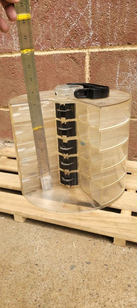 ROTATING ORGANIZER (Category: Storage Boxes & Baskets) located in Sablan. Submitted by gongonshelley12 (Listing ID 1446124782, Image 3). Description: 👉👉500 ONLY👈👈 ROTATING ORGANIZER MALAKI PO ETO NO FLAWS MADUMI KAYA NEED NG THOROUGH LINIS.