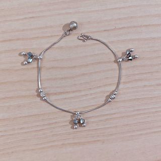 (Category: ) located in . Submitted by whimsicalfinds (Listing ID 1446009894, Image 1). Description: .