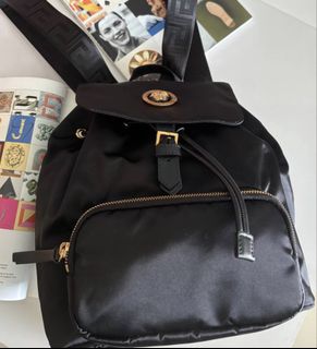 (Category: ) located in . Submitted by hypebranded (Listing ID 1446074721, Image 1). Description: .