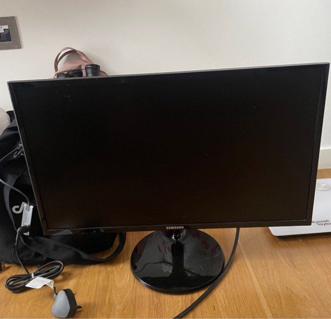 Samsung Computer Monitor 22inches excelent condition