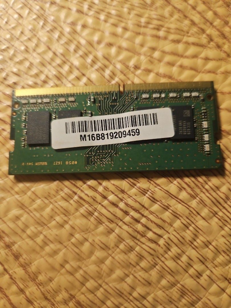 Samsung DDR4 8Gb SODIMM Laptop RAM Module