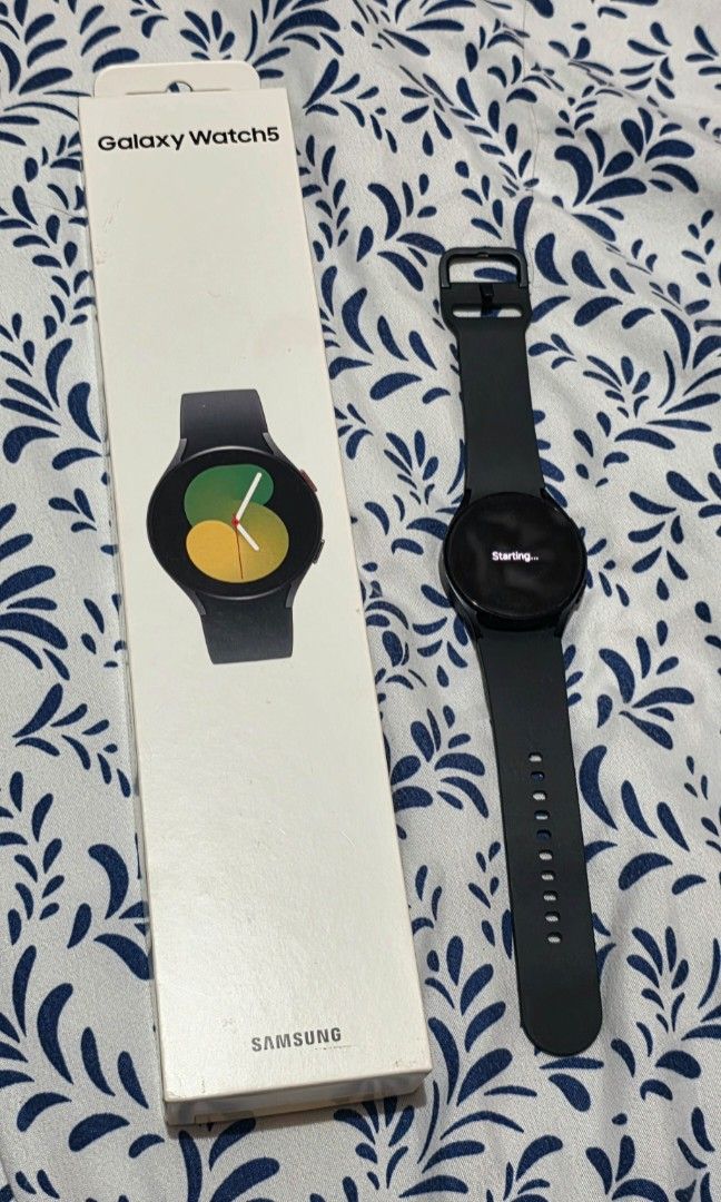 Samsung Galaxy Watch5 40mm (Category: Wearables & Smart Watches) located in Malolos. Submitted by candyproj (Listing ID 1446090712, Image 2). Description: Samsung Galaxy Watch5 features a graphite-colored case and a matching silicone strap. Model: Samsung Galaxy Watch5Color: GraphiteFeatures: Bluetooth capability and health tracking sensors The Samsung Galaxy Watch5 is built on Google's Wear OS platform, unlocking access to a massive library of d