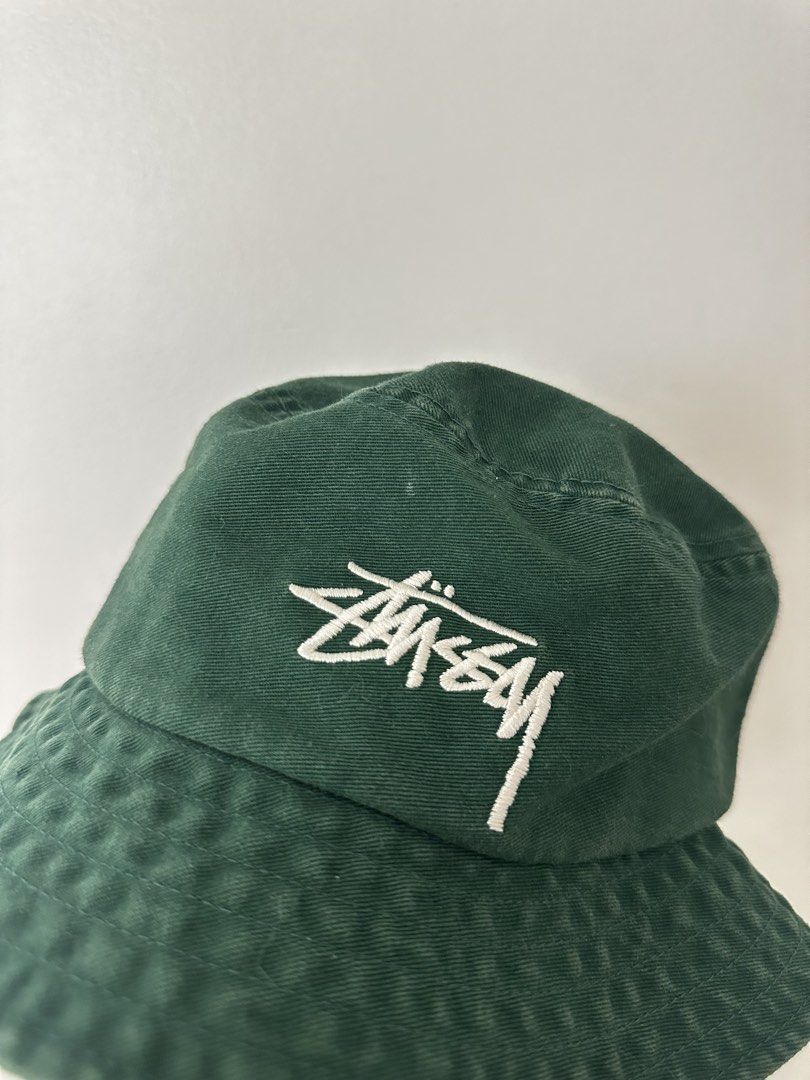 Stussy Bucket Hat Green Cotton (Category: Caps & Hats) located in Antipolo. Submitted by sunnysideup323 (Listing ID 1446098544, Image 3). Description: - Green Stussy Bucket Hat - Material: 100% Cotton - Size: L-XL - Ideal for sunny days - Completes any outfit - Easy to pack and wear anywhere - Classic Stussy piece OG price: 3k .