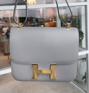 (Category: ) located in . Submitted by luxfashionz (Listing ID 1446030705, Image 1). Description: .