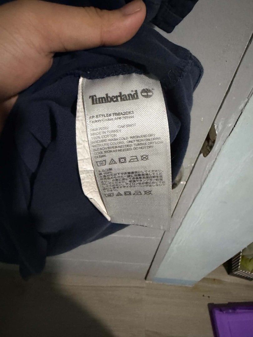 Timberland Navy Blue T-Shirt with Boot Logo (Category: Tshirts & Polo Shirts ) located in Tagudin. Submitted by 77sleep (Listing ID 1446079964, Image 3). Description: - Navy blue Timberland t-shirt - Made from 100% cotton - Classic Timberland boot logo embroidered on the chest - Small Timberland logo on the sleeve - Perfect for comfortable and casual wear 20x27.5.