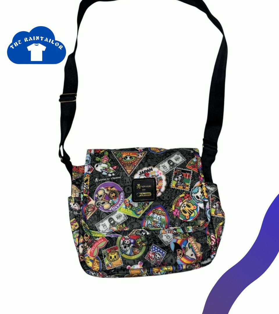 Tokidoki x LeSportsac Messenger Bag (Category: Luxury Bags & Wallets) located in Baguio. Submitted by theraintailor (Listing ID 1446029952, Image 2). Description: Tokidoki x LeSportsac Messenger Bag Authentic No obvious imperfections Minimal signs of usage Payment Methods: Gcash or Maya Shipping Method: J&T Shipping Fee will be paid by buyer .