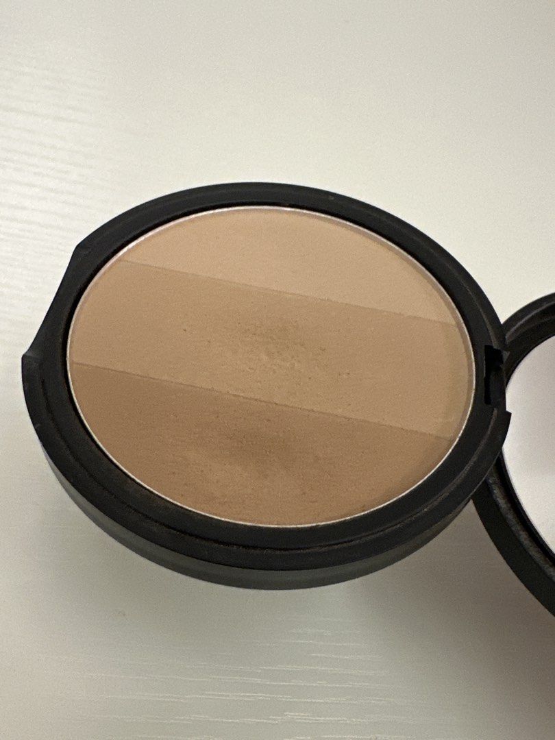 Too cool for school Artclass Contour shade neutral (Category: Makeup) located in Manila. Submitted by user778899 (Listing ID 1446090334, Image 2). Description: barely used this shade is harder to find.