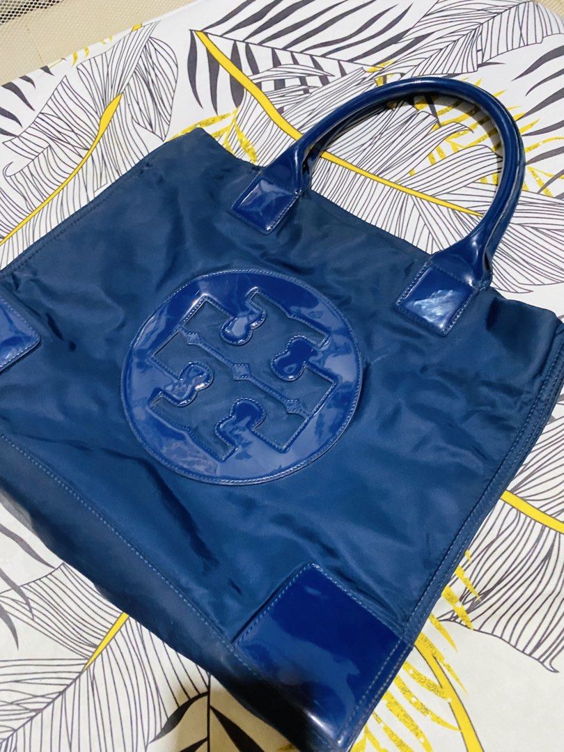 TORY BURCH ELLA TOTE (Category: Luxury Bags & Wallets) located in Cagayan de Oro. Submitted by luxeyhn (Listing ID 1446041697, Image 1). Description: AUTHENTIC TORY ELLA TOTE NO FLAWS.