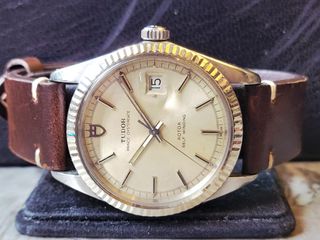 （分類：）位於 。 由 2handwatch 提交（商品編號 1446026419，圖片 1）。簡介： 。