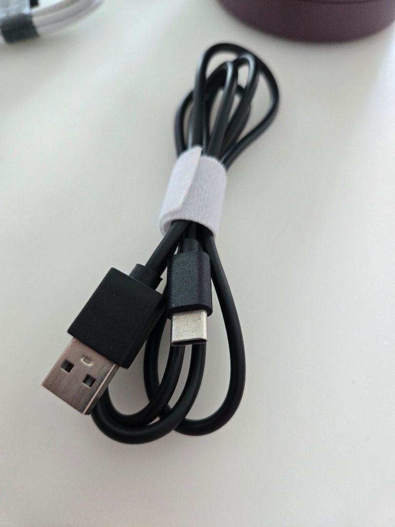 USB-C to USB-C and USB-A to USB-C Cables492831400453754883