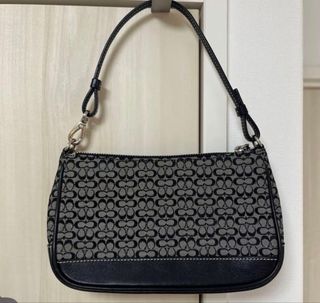 (Category: ) located in . Submitted by theshopsummerstyle (Listing ID 1446148475, Image 1). Description: .