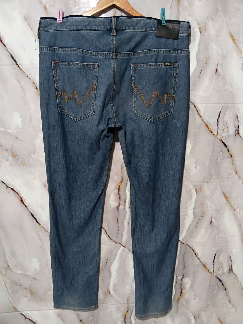 VINTAGE EDWIN JERSEYS DENIM JEANS W40 L44 (Category: Jeans) located in General Mariano Alvarez. Submitted by adonid (Listing ID 1445995273, Image 2). Description: VINTAGE EDWIN JERSEYS DENIM JEANS ORIGINAL VINTAGE EDWIN JERSEYS DENIM JEANS NORMAL SIGN OF USAGE ONLY NO ISSUE W40 L44.