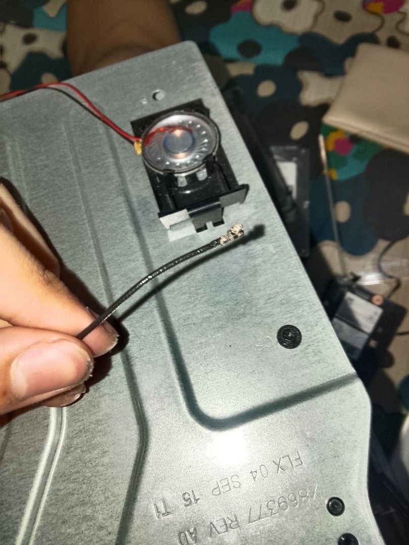 Xbox one no controller (Category: Xbox) located in Manila. Submitted by clever_clover77 (Listing ID 1446103592, Image 3). Description: - Toshiba 500GB Hard Drive (Model MQ01ABF050, manufactured 14NOV2015) - Housed in a clear ORICO enclosure - Connects via USB for easy external storage - controller broken xbox one only needs coax wi-fi and bluetooth replacement wire with power supply and hdmi.