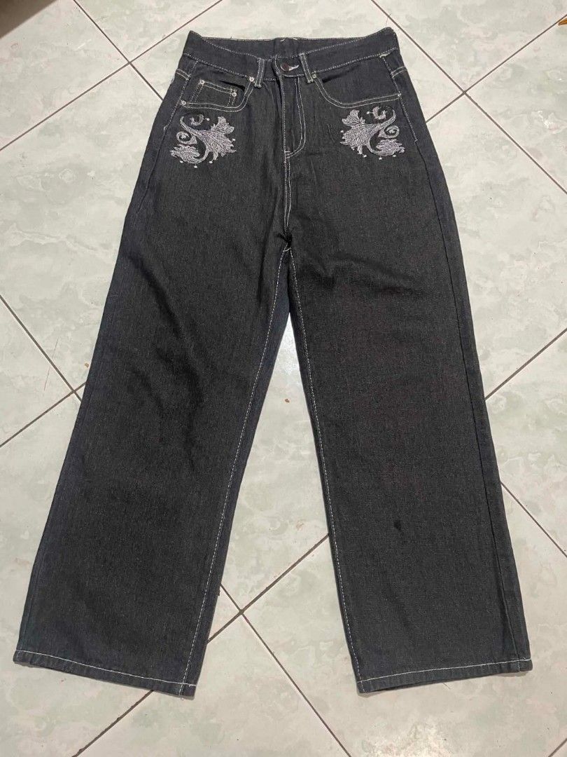 Y2k retro skull wing embroidered (Category: Jeans) located in Manila. Submitted by mikeee03 (Listing ID 1446081360, Image 2). Description: Y2k retro skull wing embroidered Good condition Issue: None No tags Negotiable.