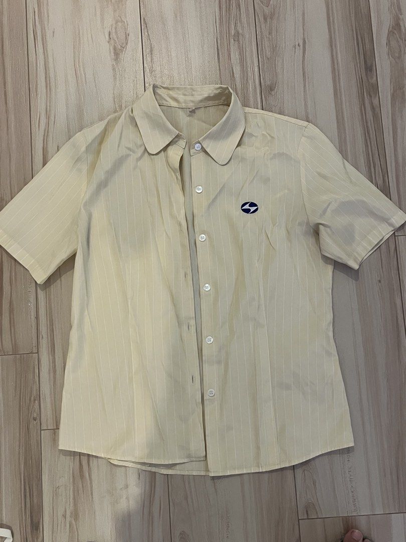 Yellow Polo Top (Category: Others Tops) located in Taguig. Submitted by rycarts (Listing ID 1446026980, Image 2). Description: Description: Bought from ukay Size: S General Note: * item is second hand so please manage your expectations * no asking for when worns (ww) pictures will be posted if there is * selling my clothes for low prices bc i need to declutter before school starts * can give discount if taking more than 3 items :) MOP: Gcash, Ban