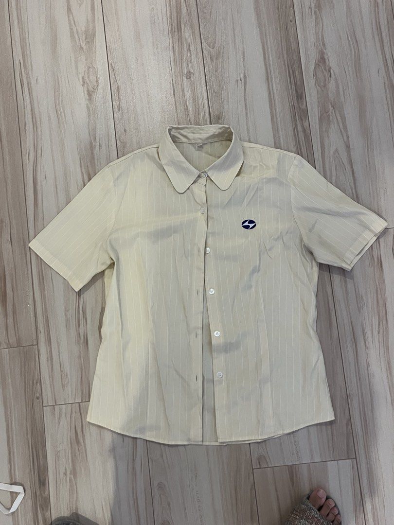 Yellow Polo Top (Category: Others Tops) located in Taguig. Submitted by rycarts (Listing ID 1446026980, Image 1). Description: Description: Bought from ukay Size: S General Note: * item is second hand so please manage your expectations * no asking for when worns (ww) pictures will be posted if there is * selling my clothes for low prices bc i need to declutter before school starts * can give discount if taking more than 3 items :) MOP: Gcash, Ban