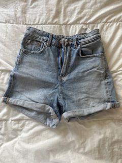 (Category: ) located in . Submitted by rhaphina (Listing ID 1446052037, Image 1). Description: .