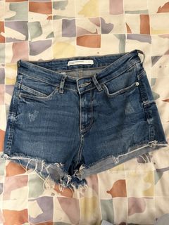 (Category: ) located in . Submitted by charmmykitty1 (Listing ID 1445992456, Image 1). Description: .