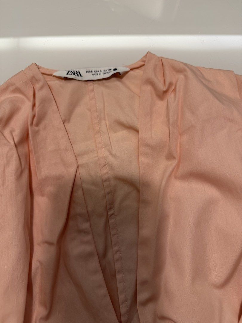 Zara Pink Poplin Top (Category: Sleeveless) located in Makati City. Submitted by shopbb (Listing ID 1446084054, Image 2). Description: .