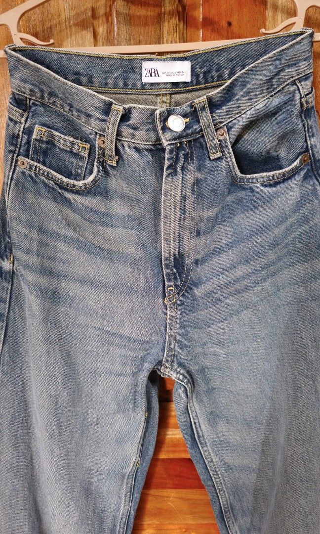 Zara Wideleg Jeans Size 34 (Category: Jeans) located in Baguio. Submitted by catdeclutters (Listing ID 1446079896, Image 3). Description: Original Used once, washed then stored Size 34 on tag Actual waist 27 inches Length 38.5 inches +65 sf.