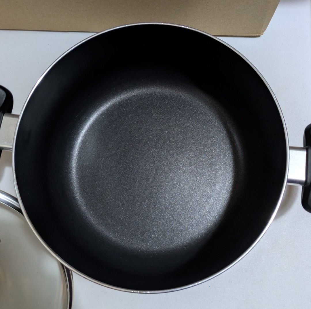 25cm Black Pot with Glass Lid494068062791946243