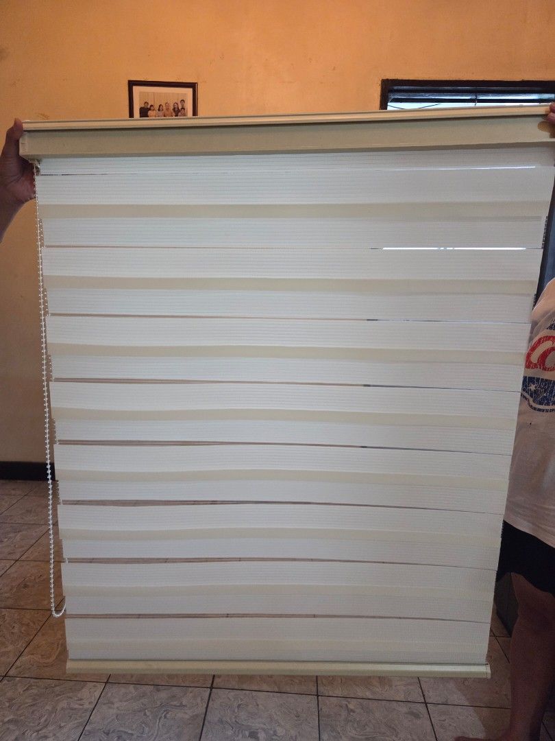 2 PCS 90x130 QUALITY KOREAN BLINDS (Category: Curtains & Blinds) located in Antipolo. Submitted by kathleenmendoza (Listing ID 1446276643, Image 2). Description: 2pcs. Bought from Wilcon Depot for PHP6K Cream colored Dimension 90cm×130cm Complete with brackets Perfect for bedrooms.