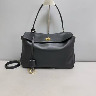 (Category: ) located in . Submitted by millenlavish_outlet (Listing ID 1446188292, Image 1). Description: .