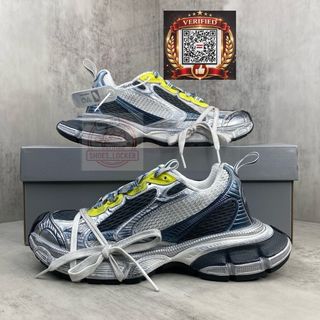 (Category: ) located in . Submitted by shoes.locker (Listing ID 1446213047, Image 1). Description: .