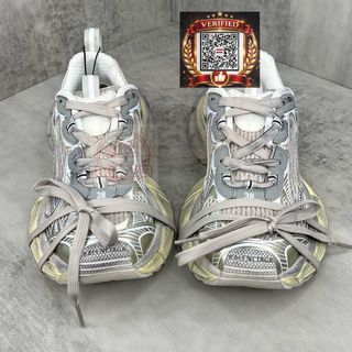 (Category: ) located in . Submitted by shoes.locker (Listing ID 1446218174, Image 1). Description: .