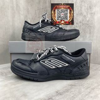 (Category: ) located in . Submitted by shoes.locker (Listing ID 1446199871, Image 1). Description: .