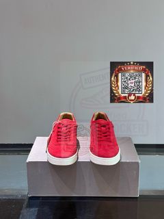 (Category: ) located in . Submitted by shoes.locker (Listing ID 1446277475, Image 1). Description: .