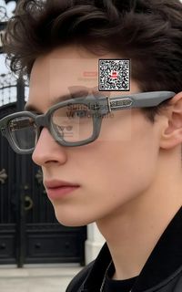 (Category: ) located in . Submitted by sunglasses.versionsale (Listing ID 1446233786, Image 1). Description: .