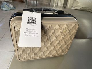 (Category: ) located in . Submitted by lslwgcwyr (Listing ID 1446255203, Image 1). Description: .