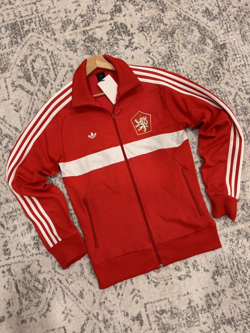 Adidas Track Top Czechoslovakia (Category: Coats, Jackets and Outerwear) located in Kuala Selangor. Submitted by thethirdthrift (Listing ID 1446304381, Image 1). Description: Pit 19 Labuh 24.5 Harga siap pos semenanjung.