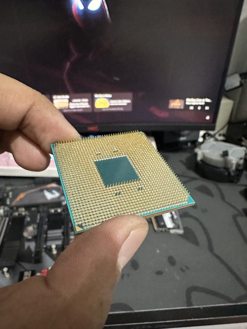 AMD Ryzen 5 2600 CPU with Wraith Stealth Cooler (Category: Computer Parts) located in Valenzuela. Submitted by alas_qwe (Listing ID 1446276009, Image 2). Description: - AMD Ryzen 5 2600 Processor - Includes stock Wraith Stealth Cooler - Cooler has minor thermal paste residue (easily cleaned) - Fully functional and tested, ready for your new PC build Used. No box. Unit only Php 2000.