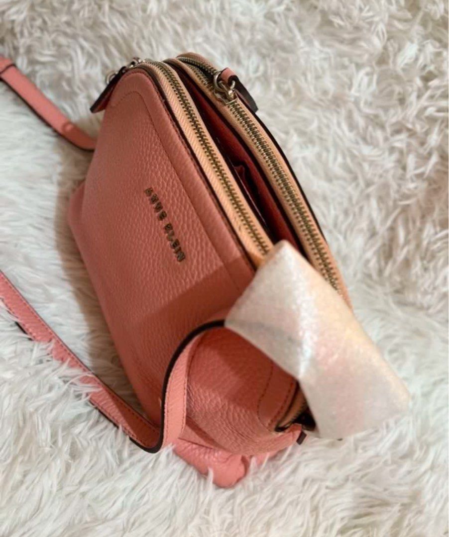 ANNE KLEIN CROSS BODY LEATHER BAG (Category: Cross-body Bags) located in Muntinlupa City. Submitted by hermanasbfl (Listing ID 1446344240, Image 2). Description: ANNE KLEIN PRELOVED BAG •On hand •Japan sourced #DM us to know more 🛍️SF c/o buyer 🚚LBC/J&T/LALAMOVE 🏧Gcash/BDO #brandsforless #Prelovedbags #prelovedbrandedbags .