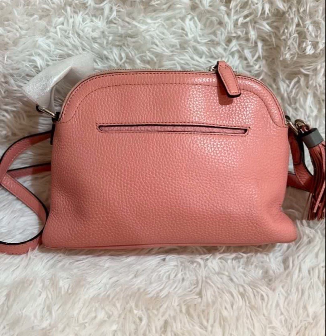 ANNE KLEIN CROSS BODY LEATHER BAG (Category: Cross-body Bags) located in Muntinlupa City. Submitted by hermanasbfl (Listing ID 1446344240, Image 3). Description: ANNE KLEIN PRELOVED BAG •On hand •Japan sourced #DM us to know more 🛍️SF c/o buyer 🚚LBC/J&T/LALAMOVE 🏧Gcash/BDO #brandsforless #Prelovedbags #prelovedbrandedbags .