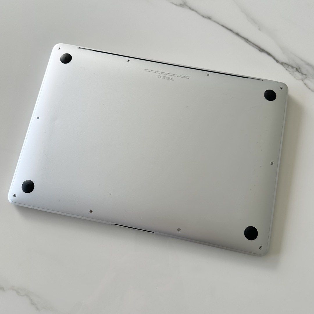 Apple MacBook Air A2337 Laptop M1 512 Yr 2020 (Category: Laptops & Notebooks) located in Taguig. Submitted by homefashiondecor (Listing ID 1446265103, Image 2). Description: - MacBook Air (Model A2337) year 2020 - Still works great - Minor cosmetic scuffs on casing from normal use - Screen is clean and clear - Ideal for everyday tasks and schoolwork 8GB Memory Apple M1 chip 512 Battery Health Information: Cycle Count: 284 Condition: Normal Maximu