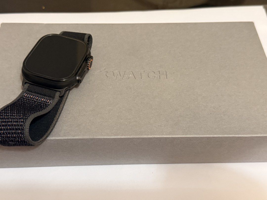 Apple Watch Ultra 2 （分類：智能穿戴裝置及智能手錶）位於 Hong Kong。 由 wayne097 提交（商品編號 1446164621，圖片 1）。簡介： 上年年中買 有單有盒有叉電線全套 買完返嚟之後好少用 錶面冇花 買完第一日已經黐Mon貼 講價一律唔覆。