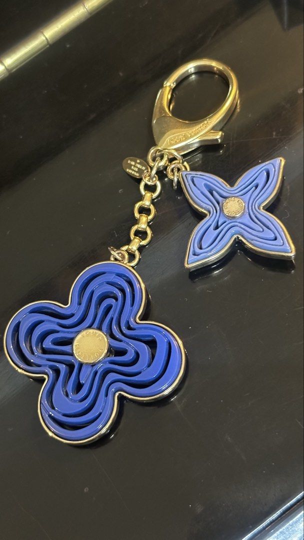Authentic Louis Vuitton LV Bag Charm (Category: Luxury Accessories) located in Las Pinas. Submitted by marshmallowmax (Listing ID 1446241746, Image 2). Description: Guaranteed Authentic! Slightly used With box.