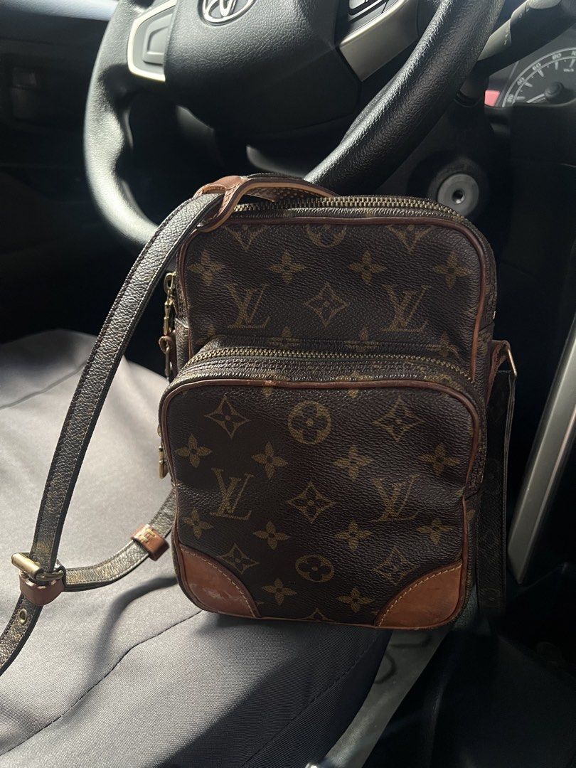 AUTHENTIC LV Louis Vuitton Monogram Canvas Crossbody Bag (Category: Luxury Bags & Wallets) located in Pasay City. Submitted by mariacienna (Listing ID 1446232116, Image 2). Description: AUTHENTIC LV Louis Vuitton Monogram Canvas Crossbody Bag - clean interior - no foul smell - vibrant canvas - multi zippered compartments for organization - adjustable strap for comfortable wear - see pics for its condi (some signs of wear consistent with age and u