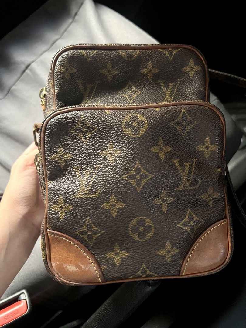 AUTHENTIC LV Louis Vuitton Monogram Canvas Crossbody Bag (Category: Luxury Bags & Wallets) located in Pasay City. Submitted by mariacienna (Listing ID 1446232116, Image 3). Description: AUTHENTIC LV Louis Vuitton Monogram Canvas Crossbody Bag - clean interior - no foul smell - vibrant canvas - multi zippered compartments for organization - adjustable strap for comfortable wear - see pics for its condi (some signs of wear consistent with age and u
