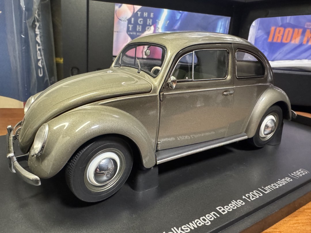 Autoart 1/18 Volkswagen Beetle 1200 Limousine (1955), 玩具收藏品