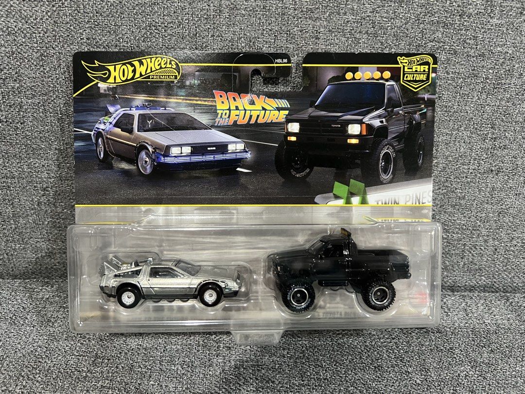 Back to the future (Category: Vehicle & Diecast Models) located in Mandaluyong City. Submitted by georgiagoodies (Listing ID 1446317282, Image 1). Description: Brand new Hotwheels Back to the future 2 pack .