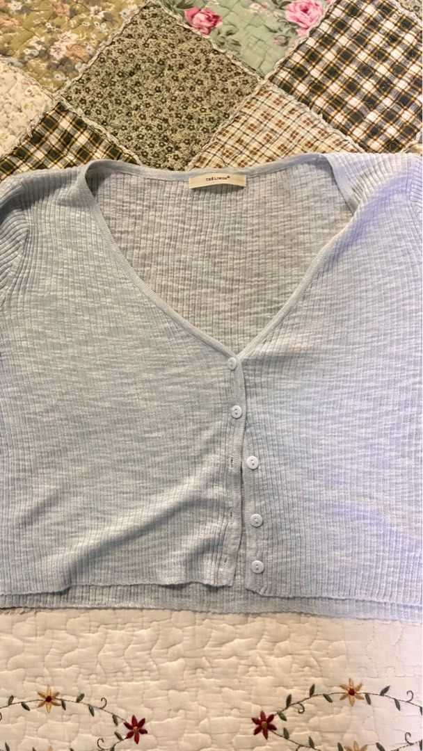 Basic cardi (Category: Other Tops) located in Kerteh. Submitted by sofpre (Listing ID 1446235207, Image 2). Description: .