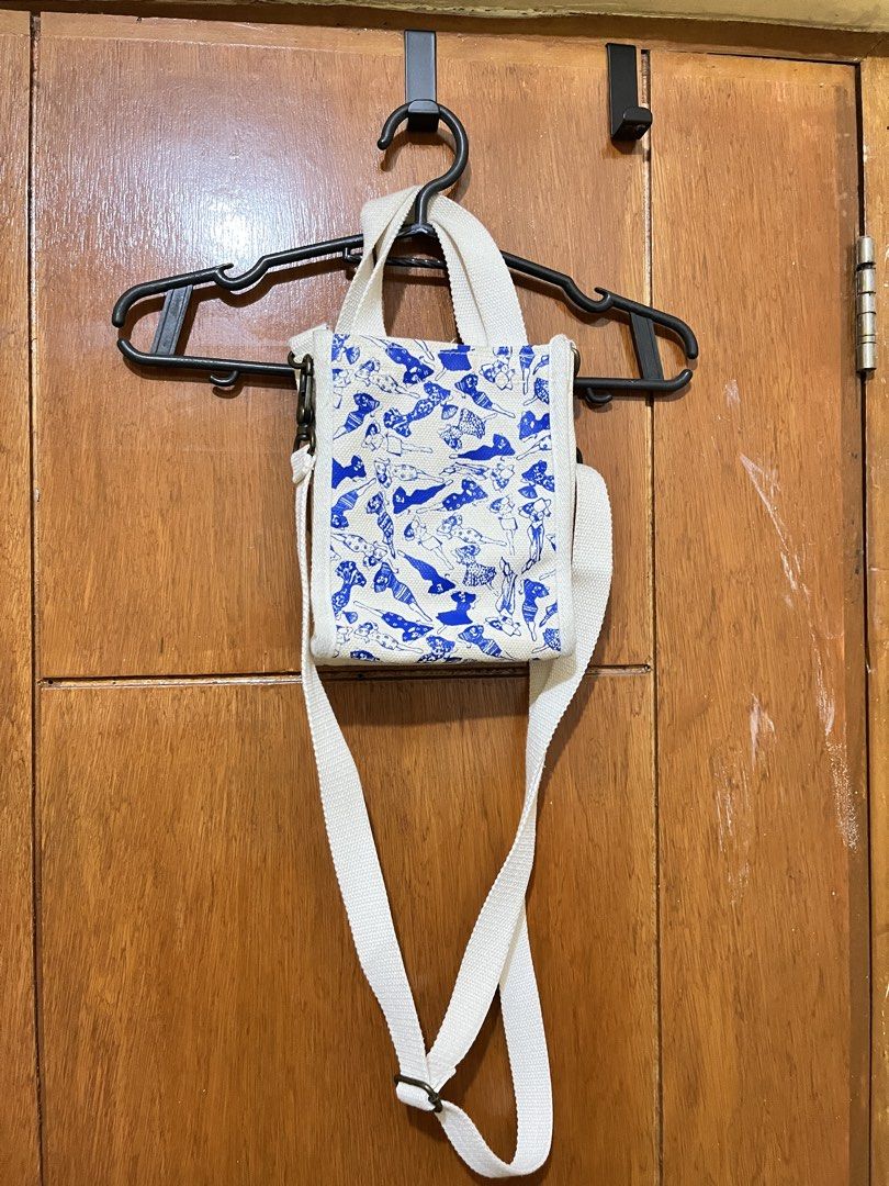 Bench Sling/Crossbody Canvas Bag (Category: Beach Bags) located in Muntinlupa City. Submitted by grace.declutters (Listing ID 1446313389, Image 1). Description: Bench canvas sling/crossbody bag. Perfect for beach/summer trip..