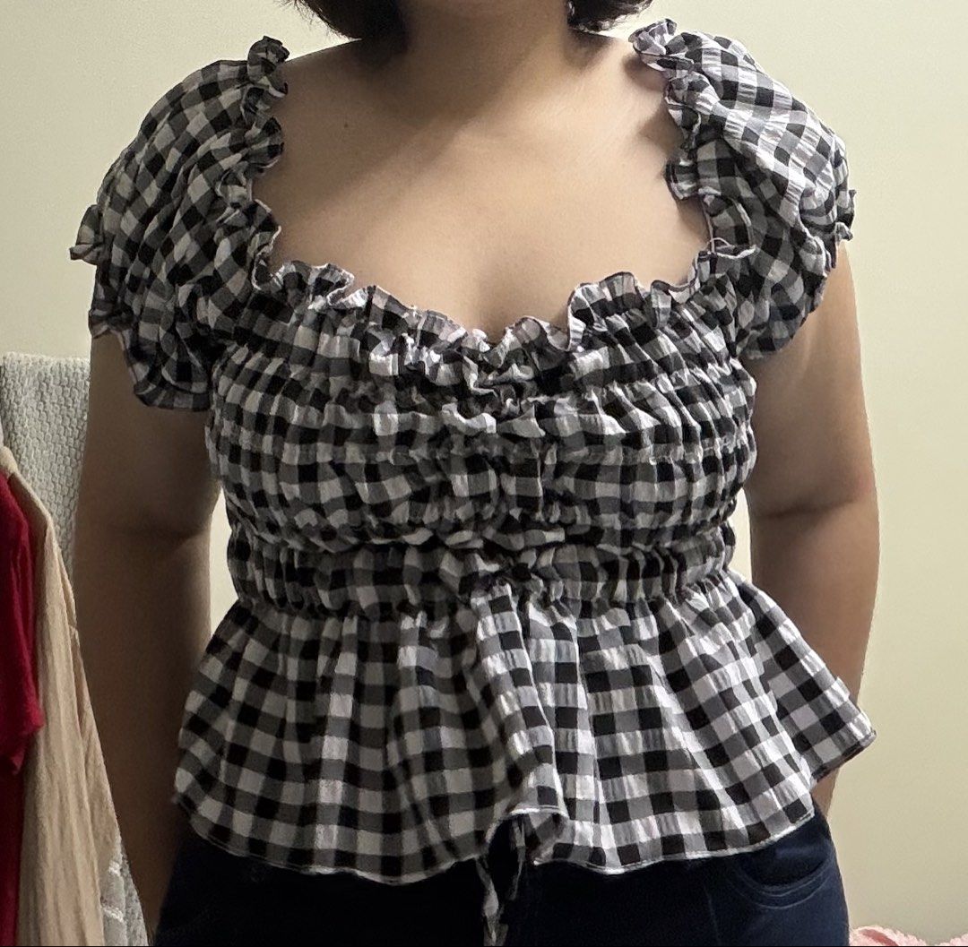 Black Checkered Peplum Top (Category: Blouses) located in Manila. Submitted by declutterpony (Listing ID 1446246601, Image 2). Description: RFS: not my style Never used lol sinukat lang.