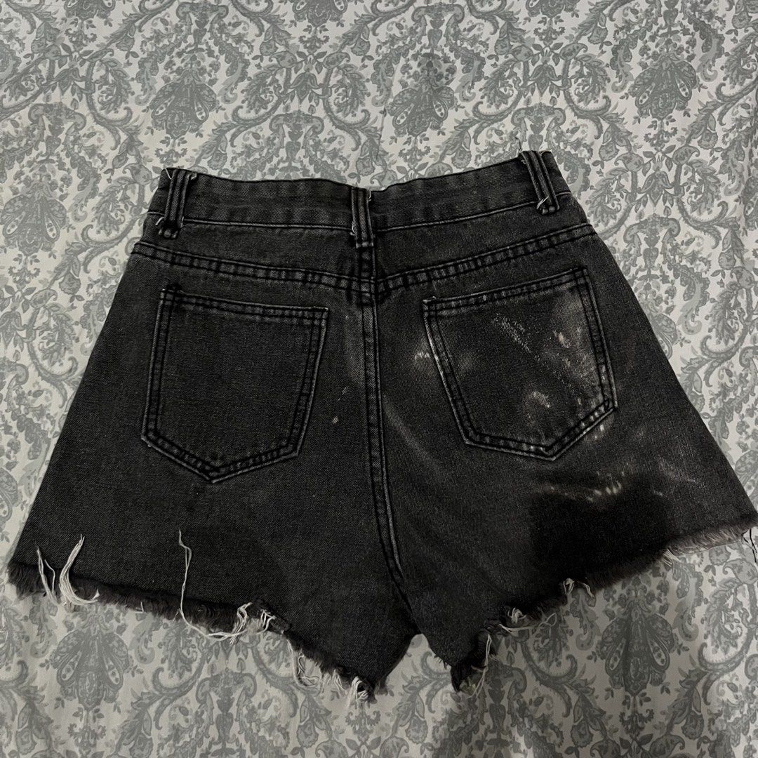 Black Distressed High-Waisted Denim Shorts (Category: Shorts) located in Rizal. Submitted by meows6 (Listing ID 1446328232, Image 2). Description: size 25-26.