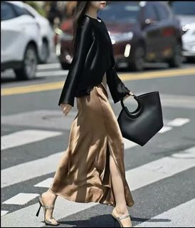 (Category: ) located in . Submitted by chic_runway (Listing ID 1446165859, Image 1). Description: .
